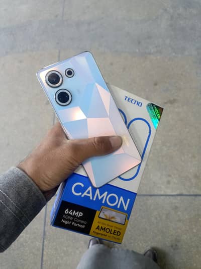 Tecno CAMON 20.8+4/256GB AMOLED display front finger print.