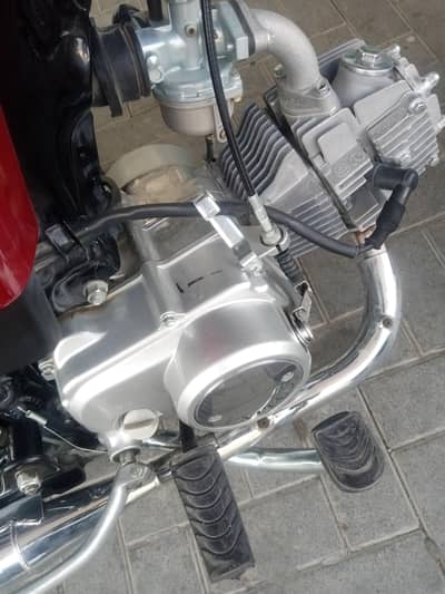 Bike new ha sale krna haa nabr ni lga hua open vochar ha