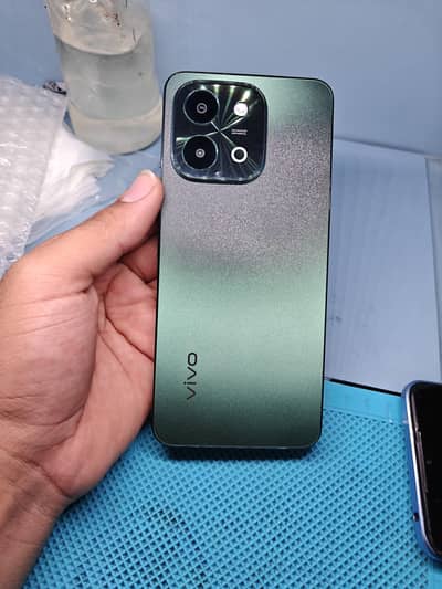 Vivo Y28