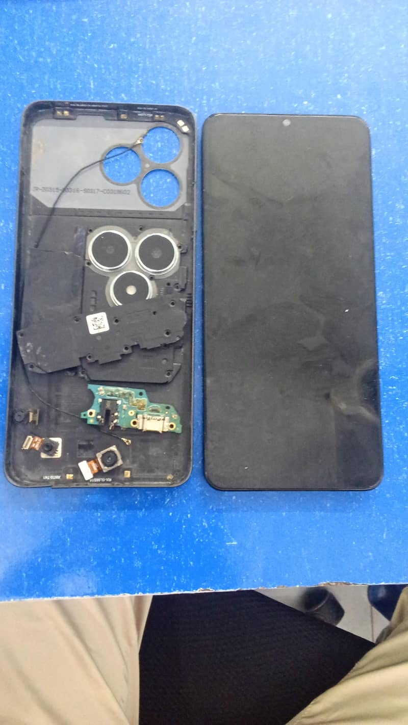 Realme C15 1