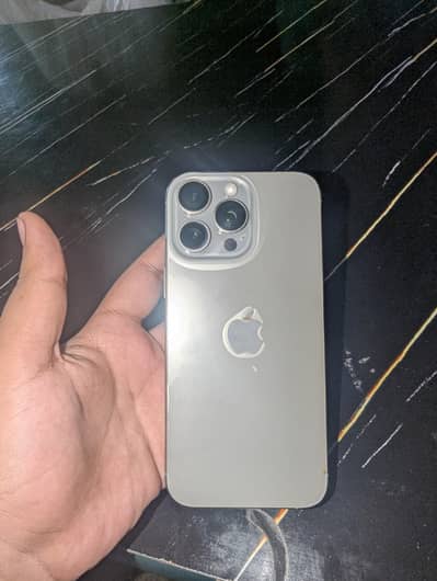 Apple iPhone 16 Pro Max