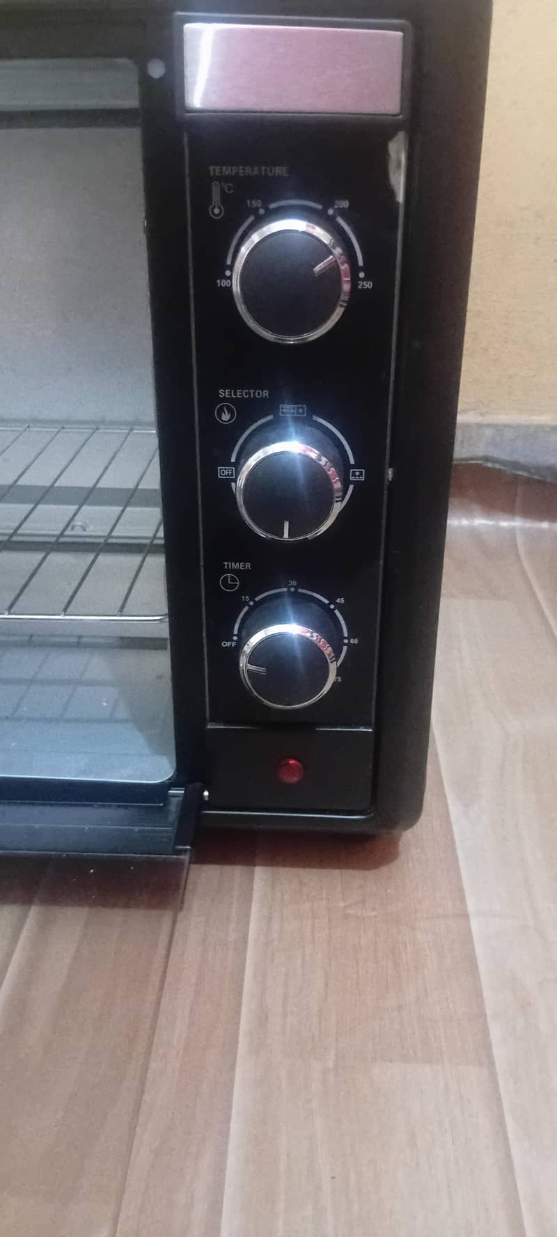 DELUXE 4