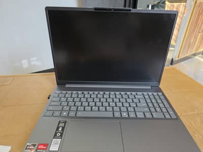 IdeaPad Slim 3 15.3" WUXGA  | AMD Ryzen7 7735HS 16 GB RAM | 512GB SSD