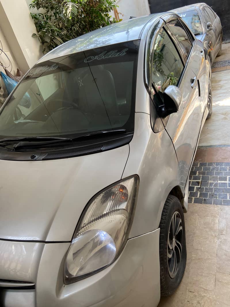 Toyota Vitz 2012 3
