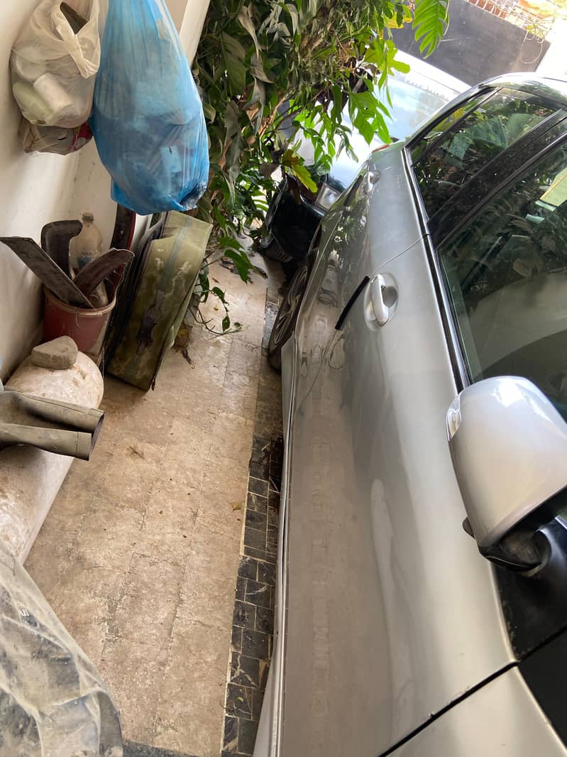 Toyota Vitz 2012 4