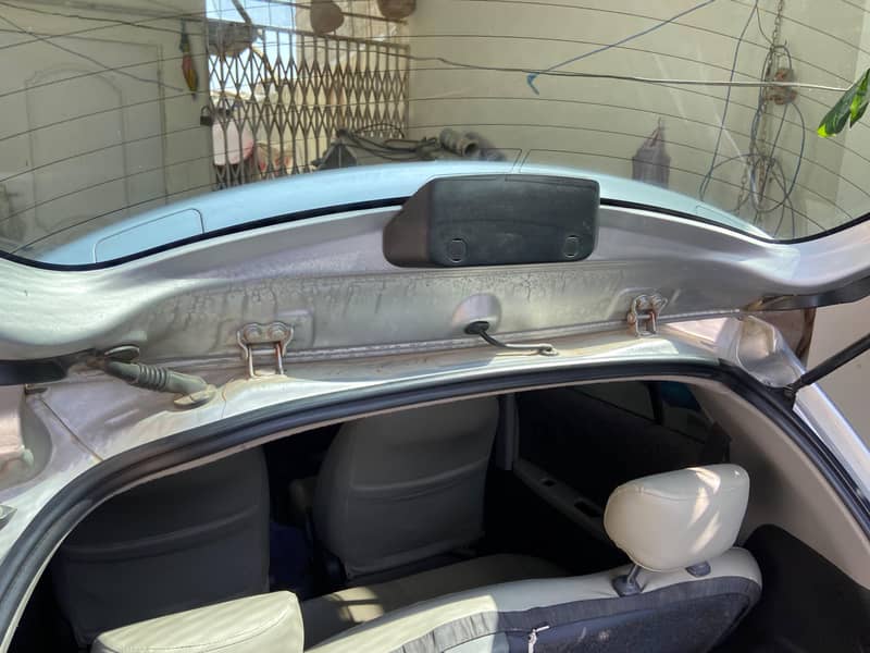 Toyota Vitz 2012 8