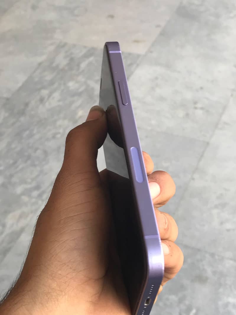 Apple iPhone 12 3