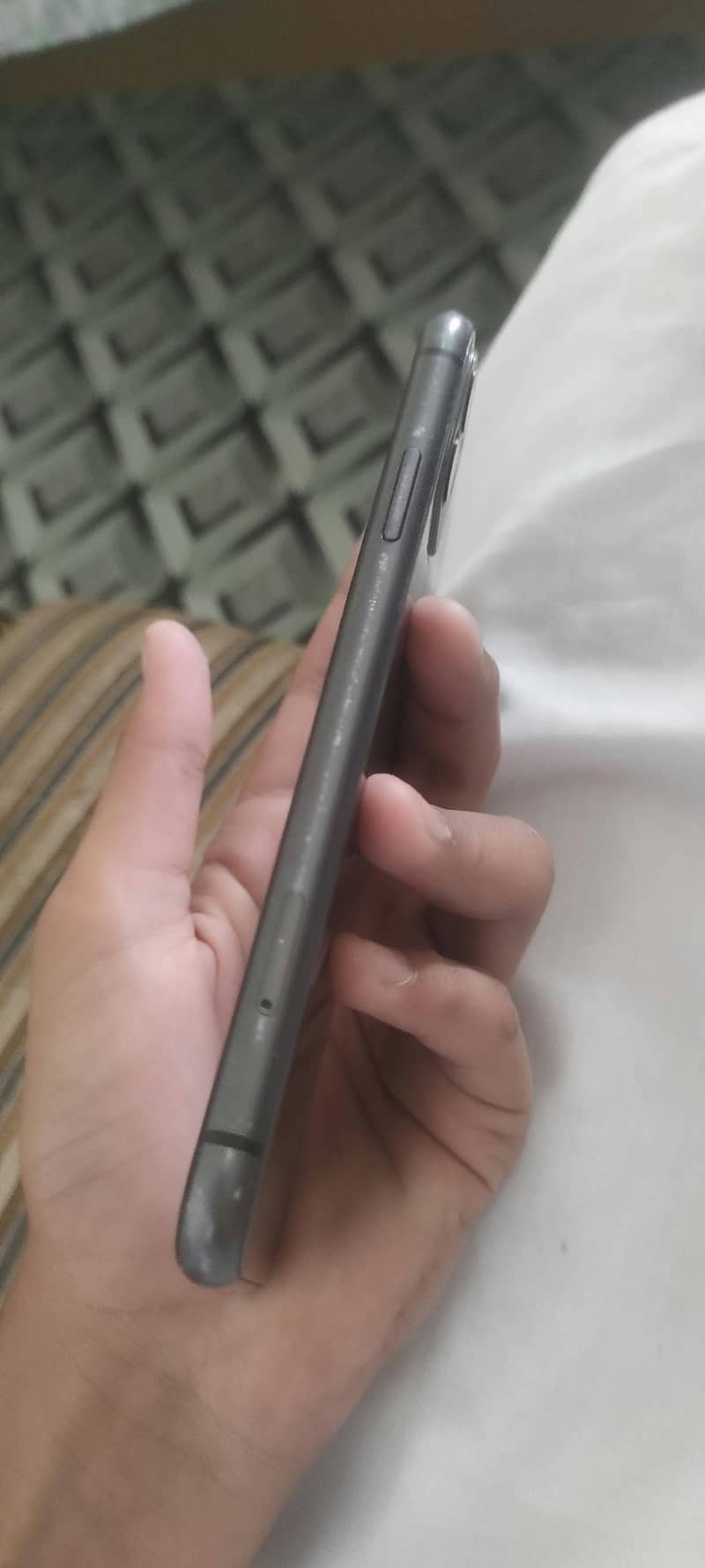 Apple iPhone 11 3