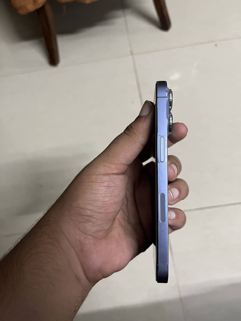 Apple iPhone 13 Pro 2