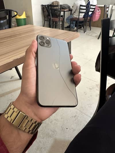 iPhone 11 Pro Max jv 64Gb 68%