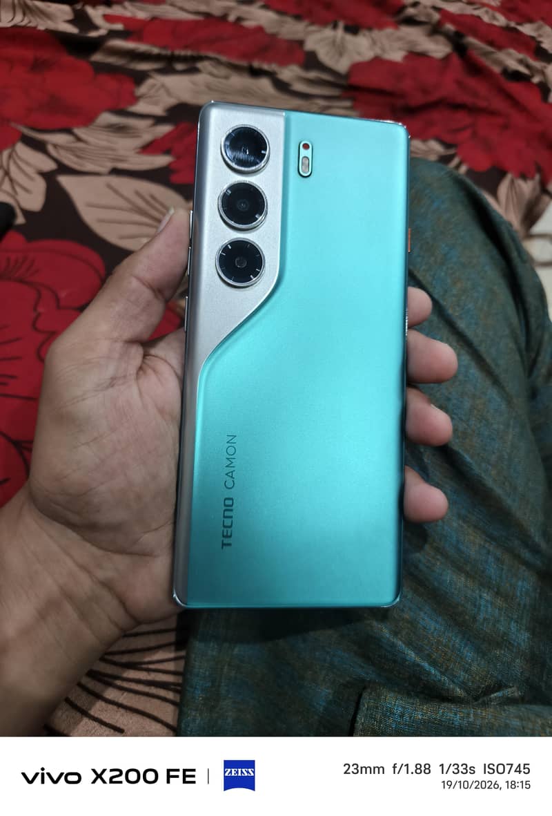 Tecno CAMON 40 Pro 8+8/256 3