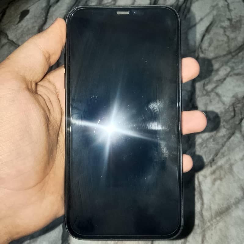 iphone 11 64 GB 7