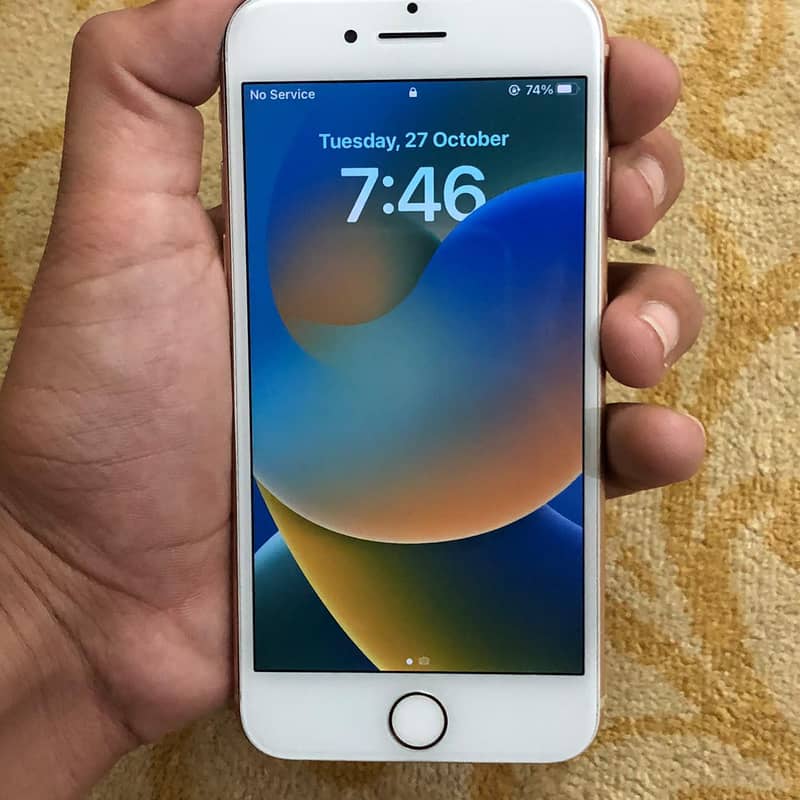Apple iPhone 8 1