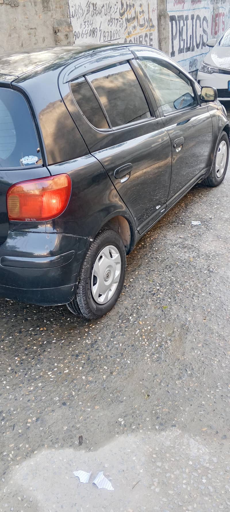 Toyota Vitz 2002 3