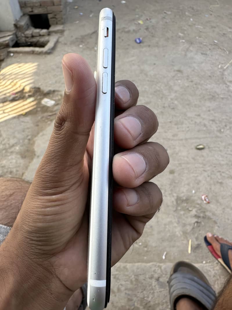 Apple iPhone SE 2020 5