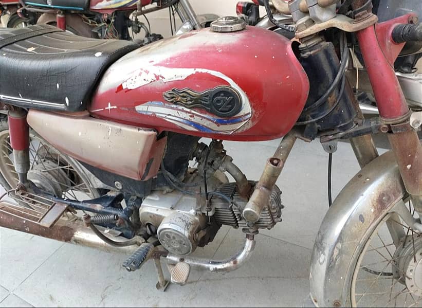 Dhoom 70 cc 2012 model 1