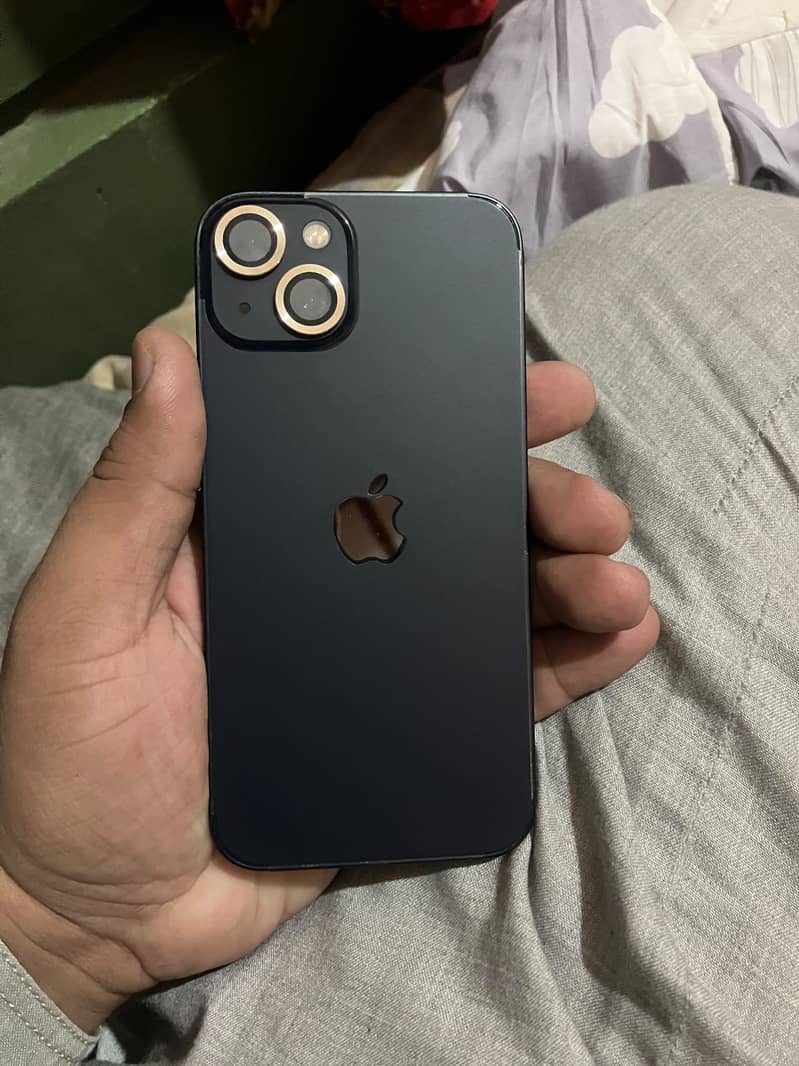 Apple iPhone 13 4