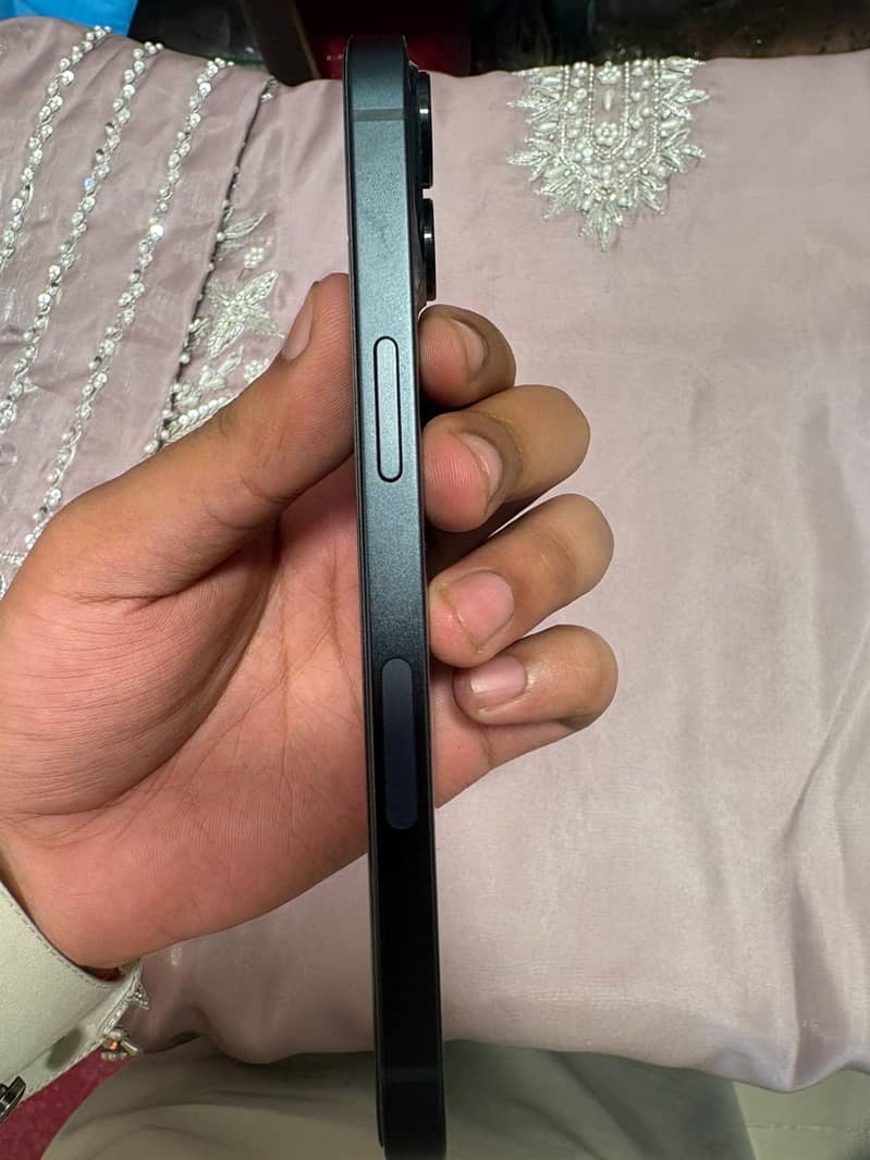 Apple iPhone 13 0