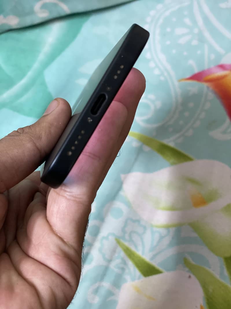 Apple iPhone 15 6