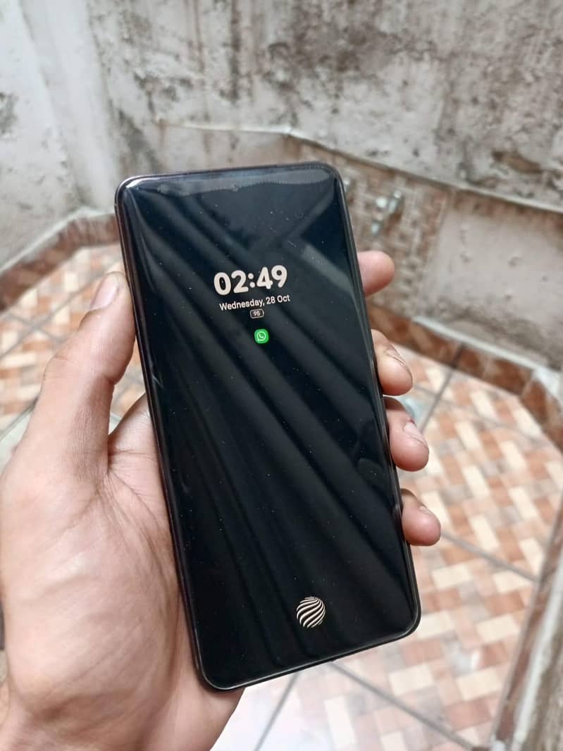 Vivo V60 1