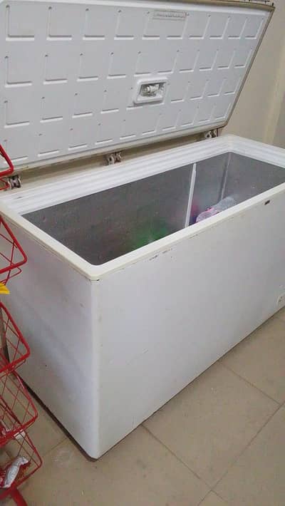 PEL Deep Freezer For Sale - Excellent Condition*