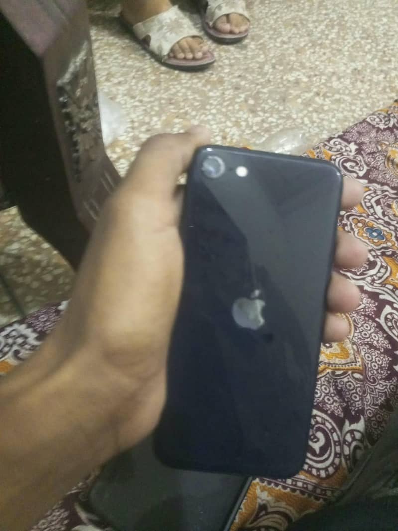Apple iPhone SE 0