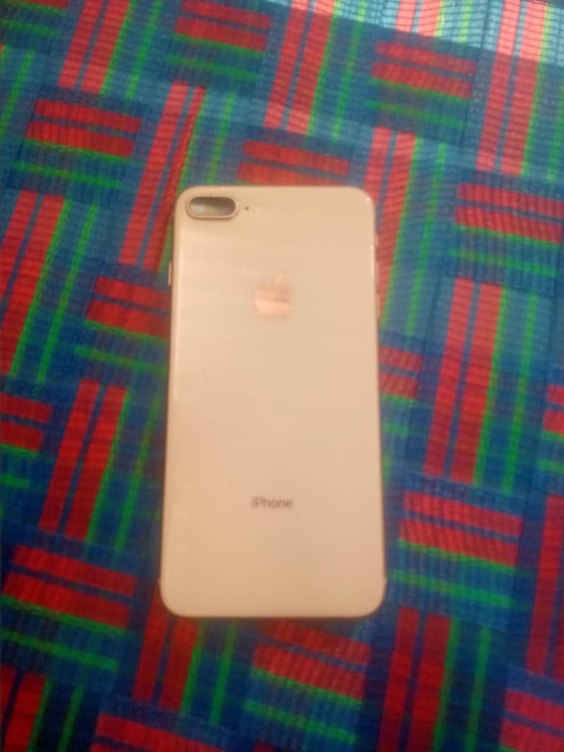 Apple iPhone 8 Plus 0