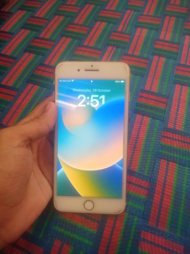 Apple iPhone 8 Plus 1