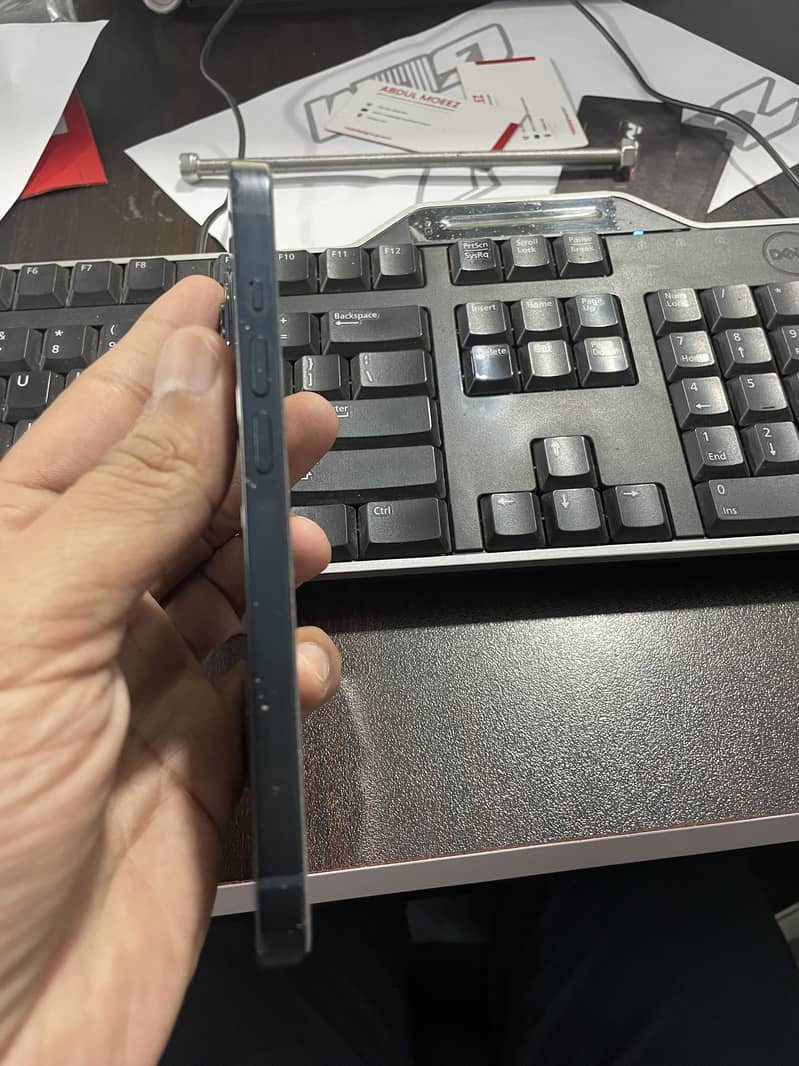 Apple iPhone 13 1