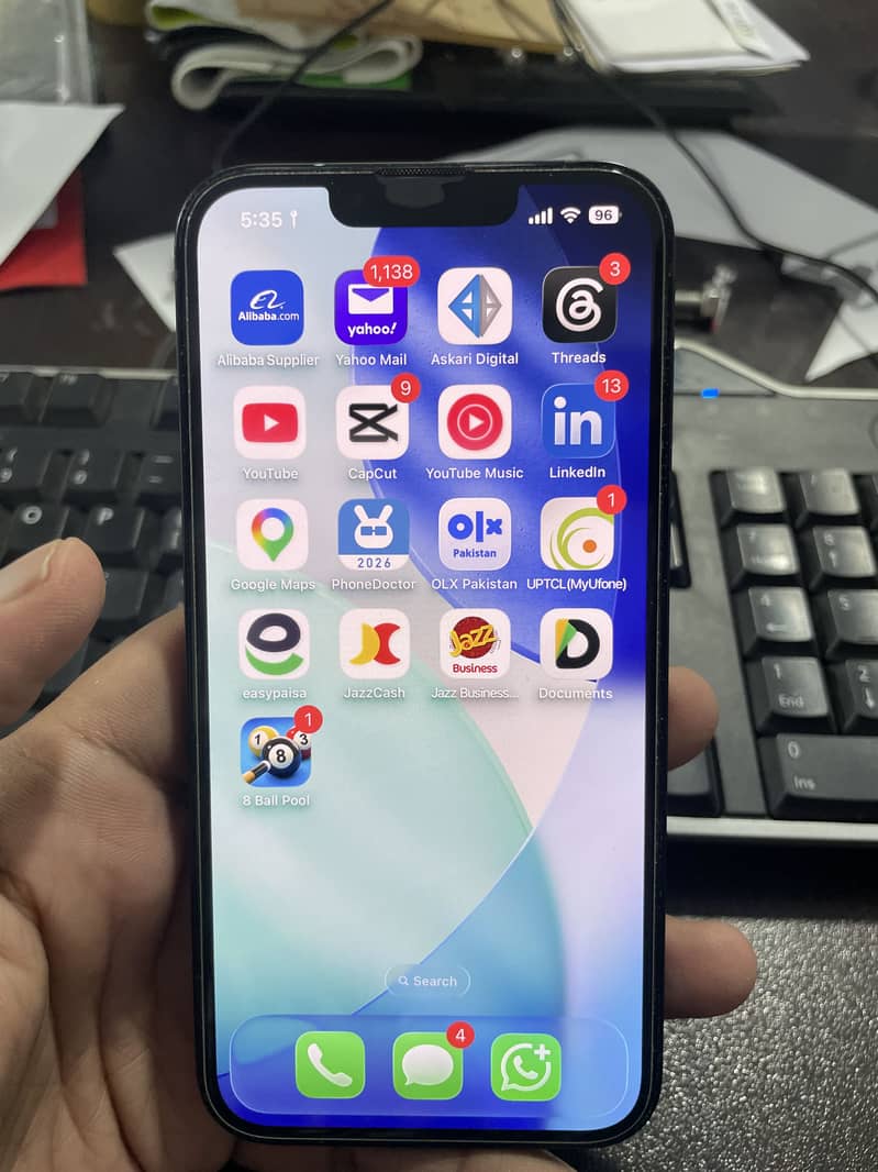 Apple iPhone 13 3