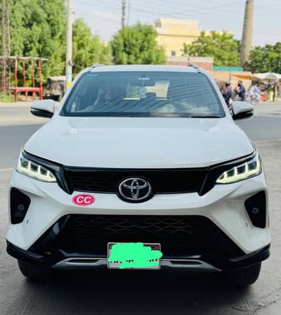 Toyota Fortuner Legender 2022
