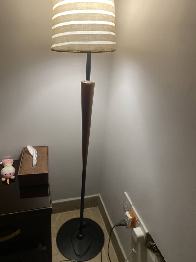Brown lamp 2