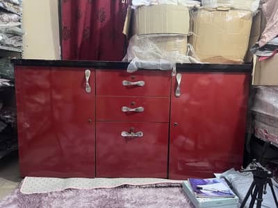 Side Board