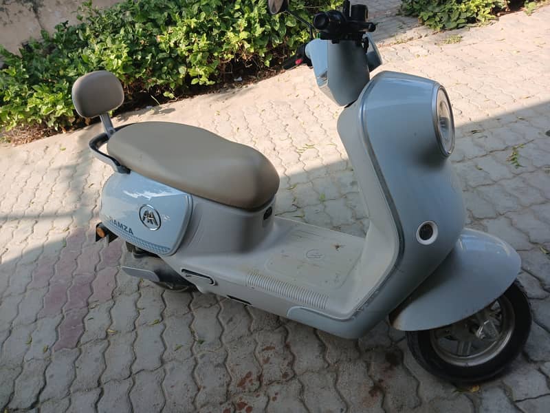 Ramza A700 Commander 1