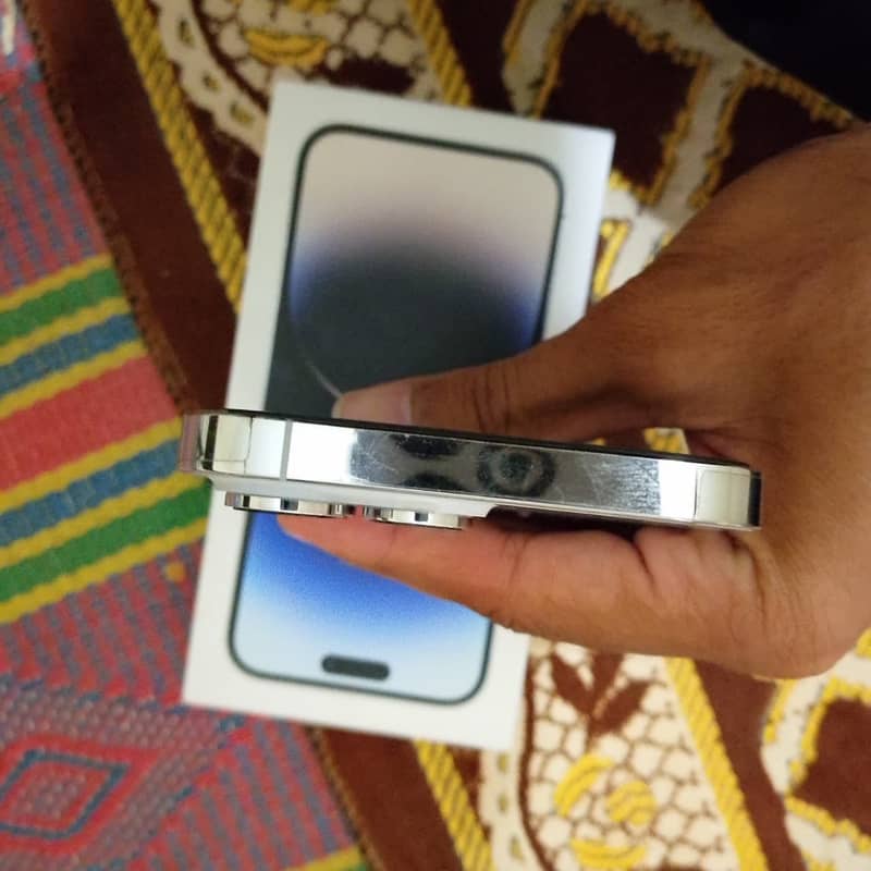 Apple iPhone 14 Pro Max 4