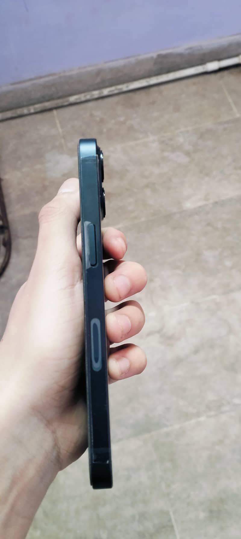 iphon 13 with box 4