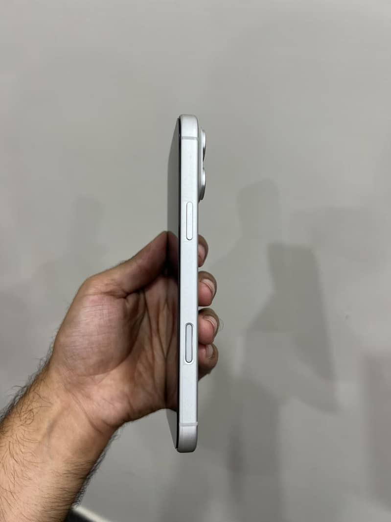Apple iPhone 17 Pro Max 2