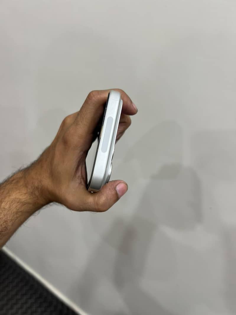Apple iPhone 17 Pro Max 5