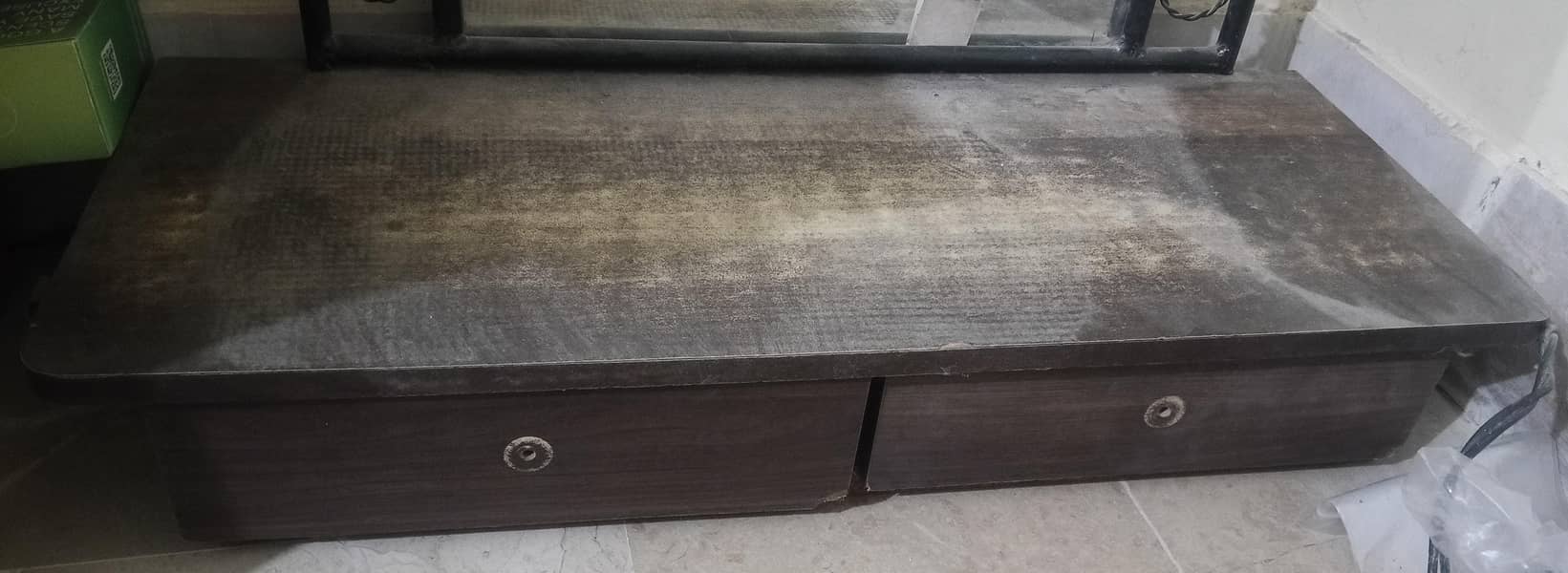 Dressing Table with Mirror 1