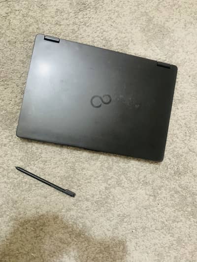 Fajitsu lifebook P727 i5 7th generation