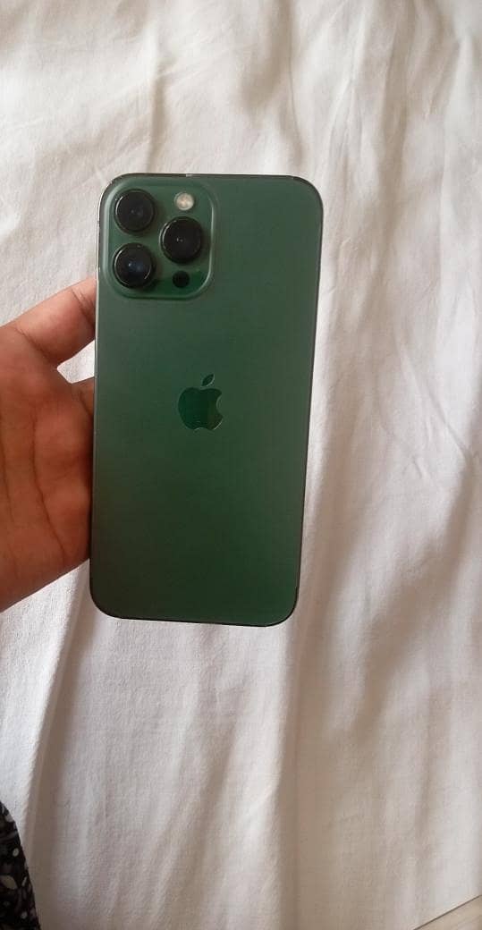 Apple iPhone 13 Pro Max 3
