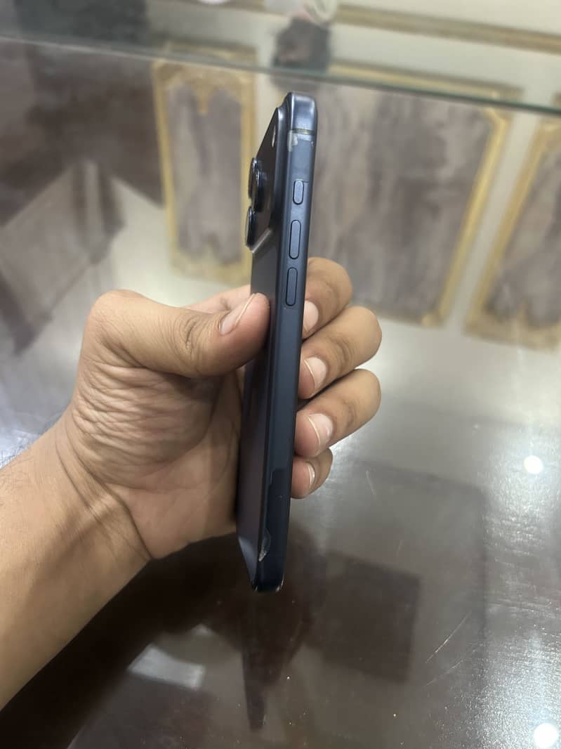 Apple iPhone 17 Pro Max 3