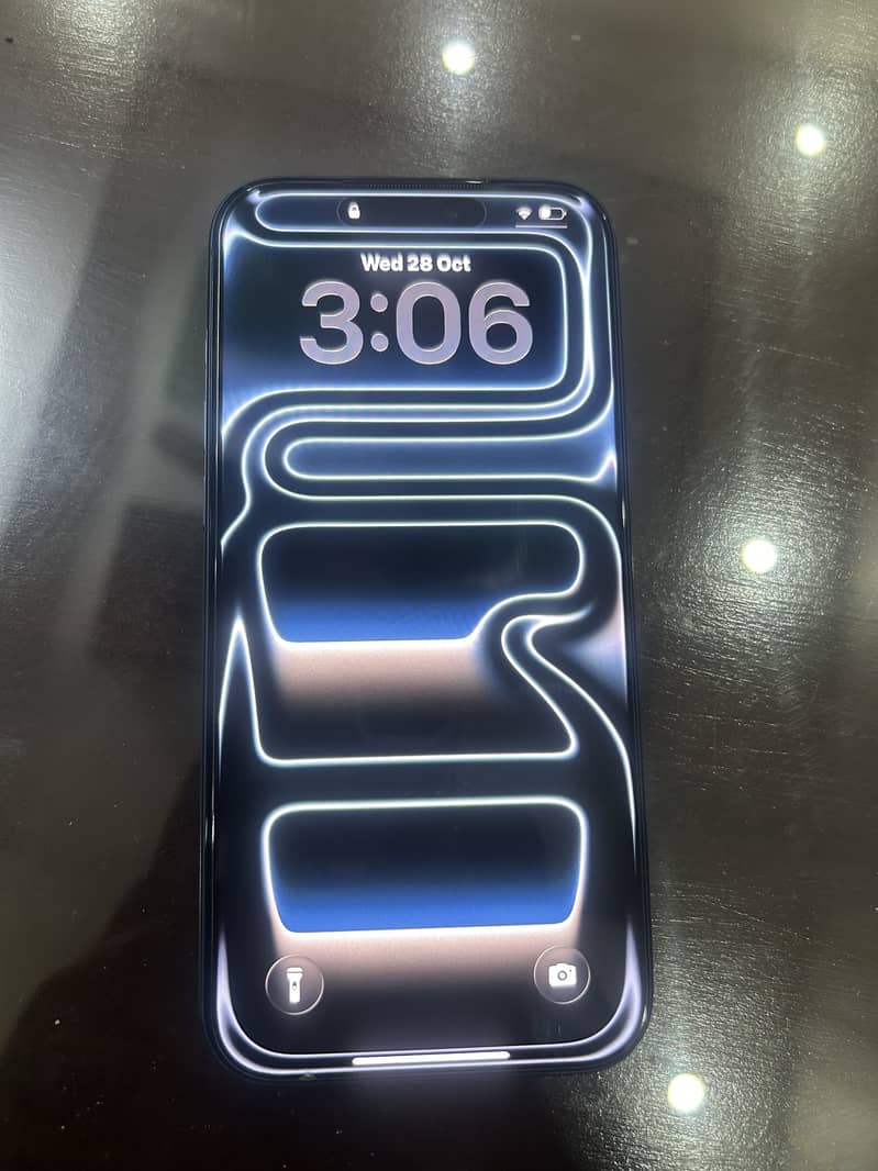 Apple iPhone 17 Pro Max 4