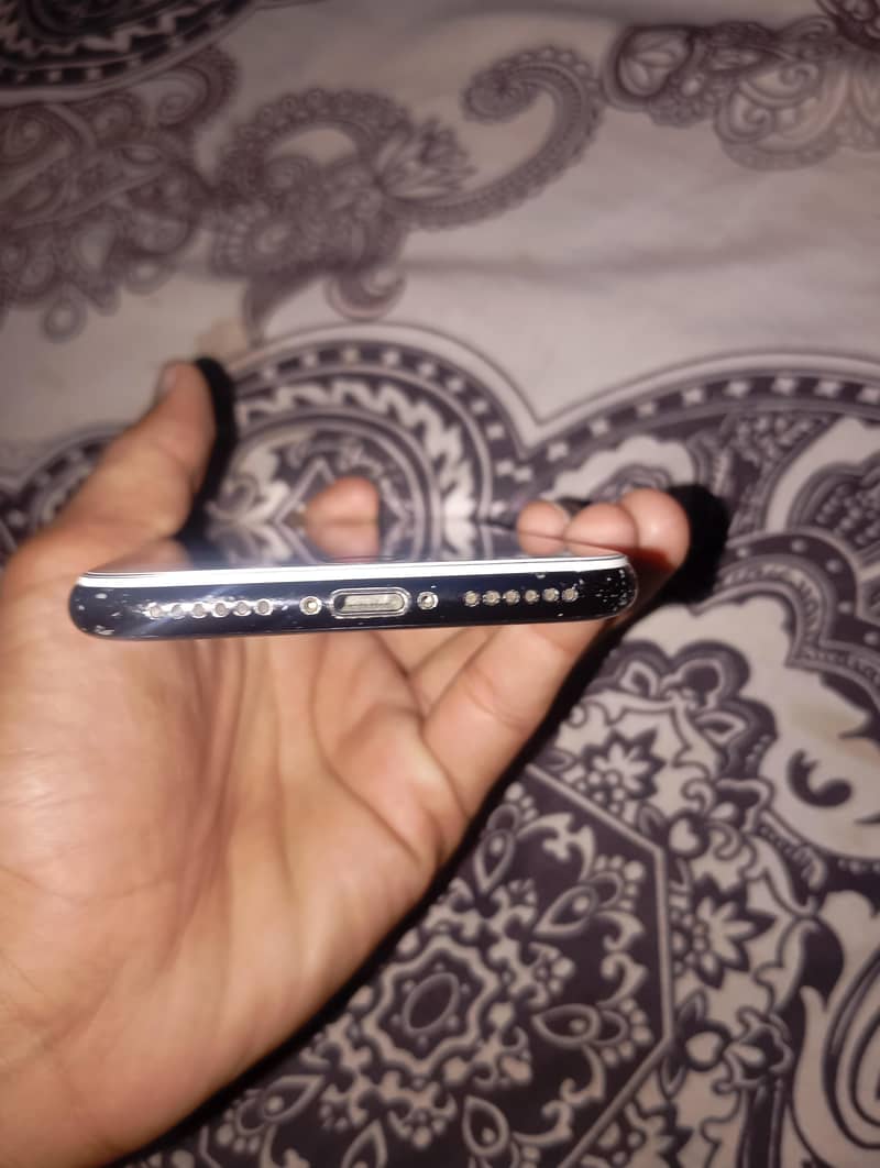 Apple iPhone 7 2
