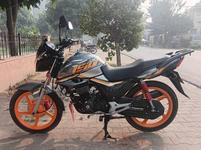 Honda CB 150F / Silver / 2025/26