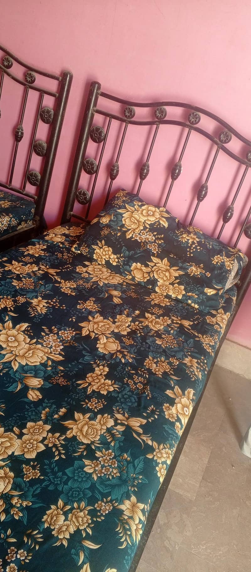 single bed (iron) 1