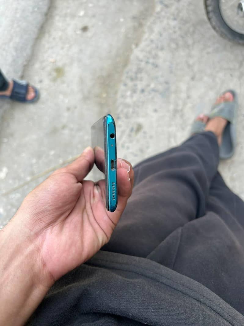 Tecno Spark 5 Pro 8