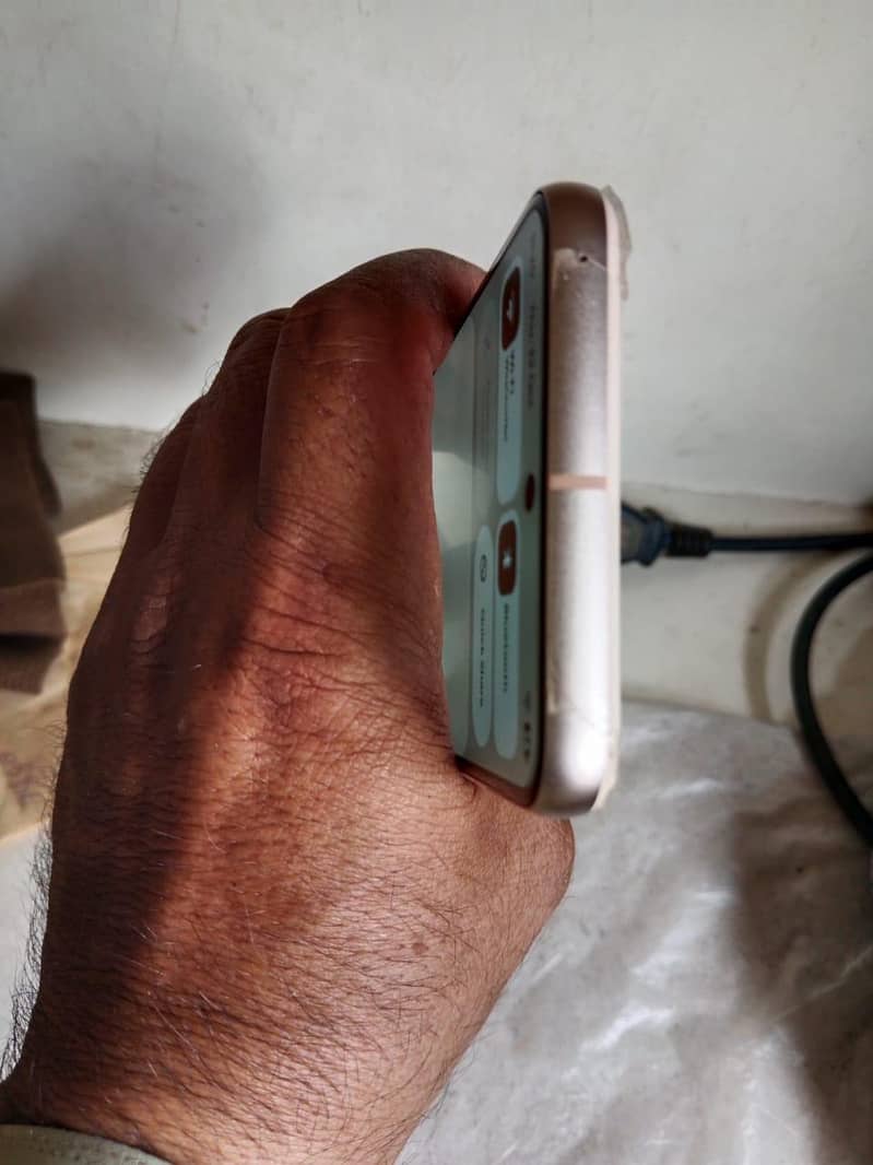 Google Pixel 8 2