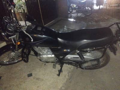 Suzuki GS 150SE