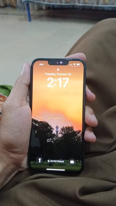 Apple iPhone 13